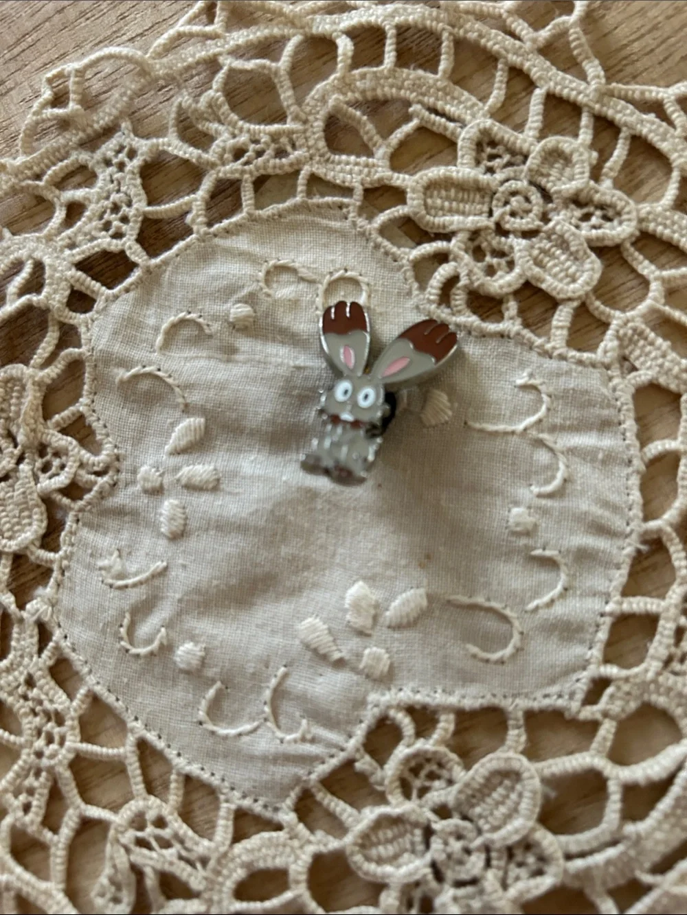 Pokémon Mad Party Pin Collector Bunnelby Lapel Pin 2020 Shining Fates New